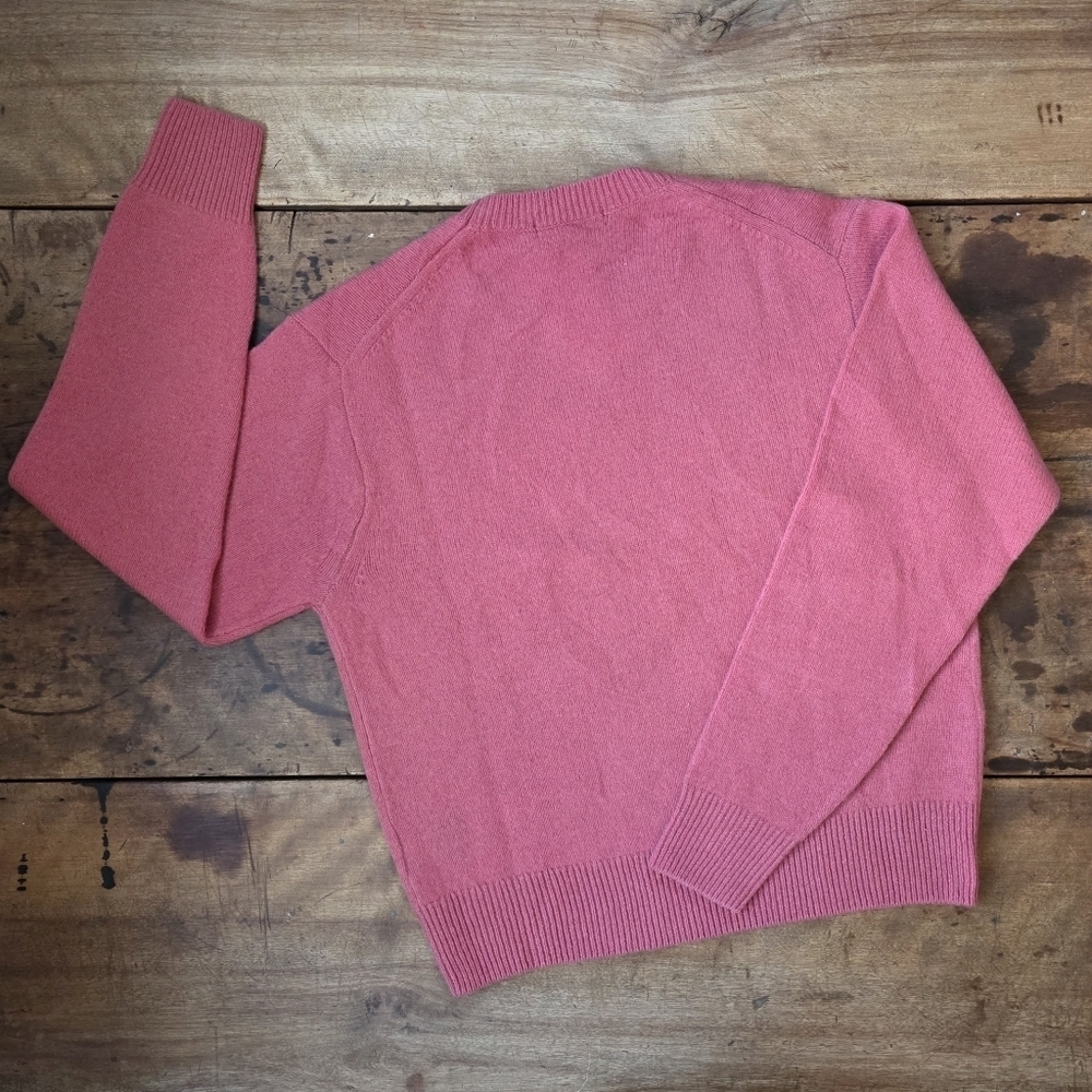 New With Tags: UNIQLO Premium Lambswool Crew Neck Sweater– Size XS – Salmon Pink - Picture 4 of 7